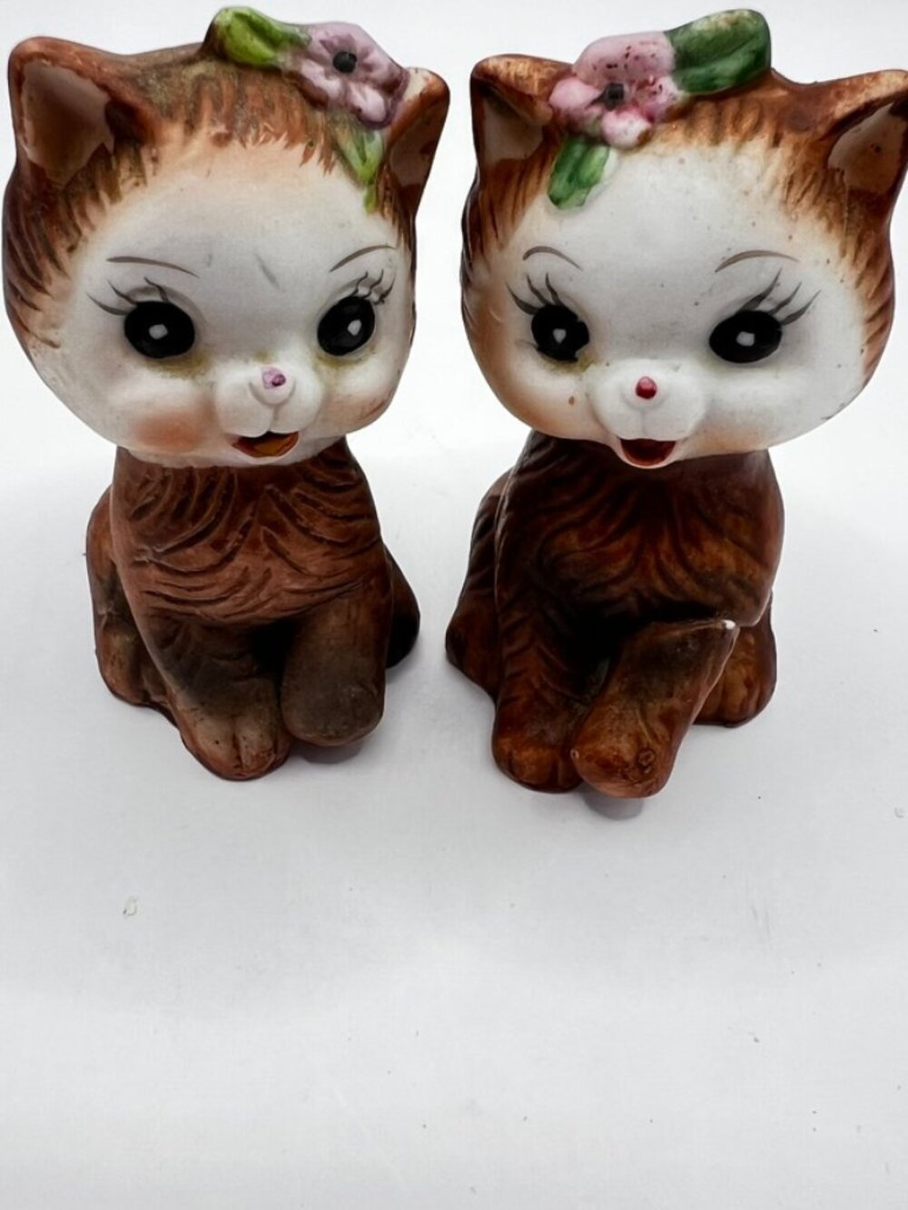 Vtg Kittens Cats Salt & Pepper Shakers Figurines 2.75" Made in Korea Kitchy